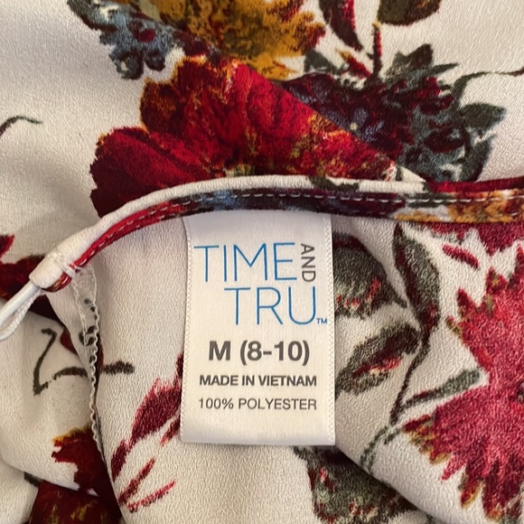 Time and Tru fall floral ruffle blouse Medium - Picture 3 of 3